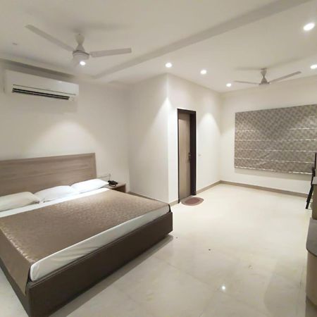 Hotel Bagla Atithi Banaras Varanasi Exteriör bild