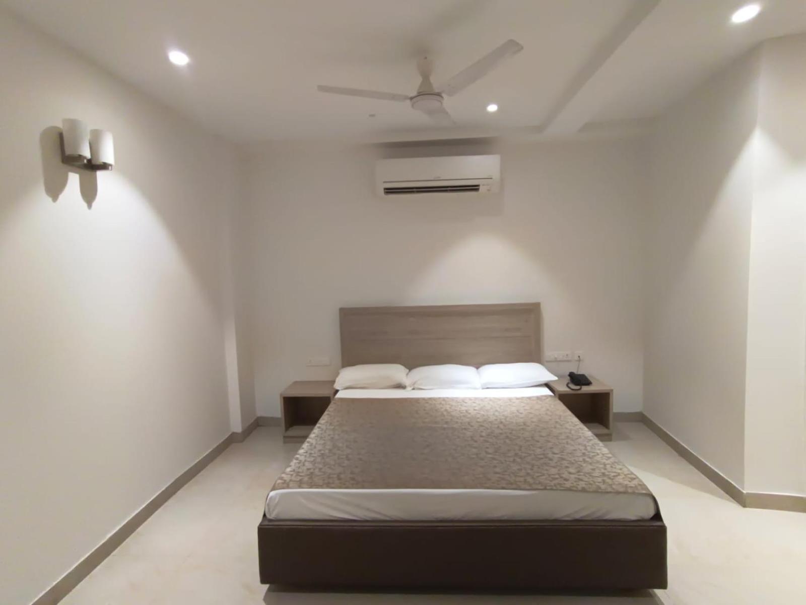 Hotel Bagla Atithi Banaras Varanasi Exteriör bild