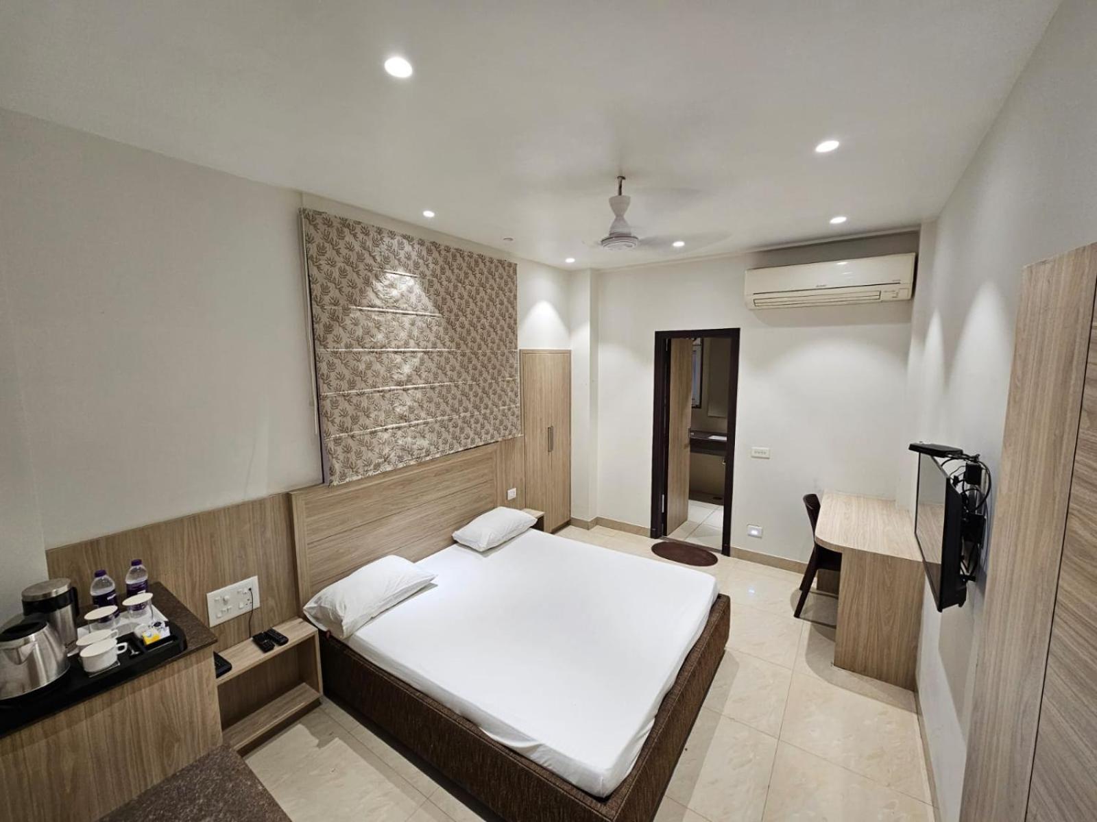 Hotel Bagla Atithi Banaras Varanasi Exteriör bild